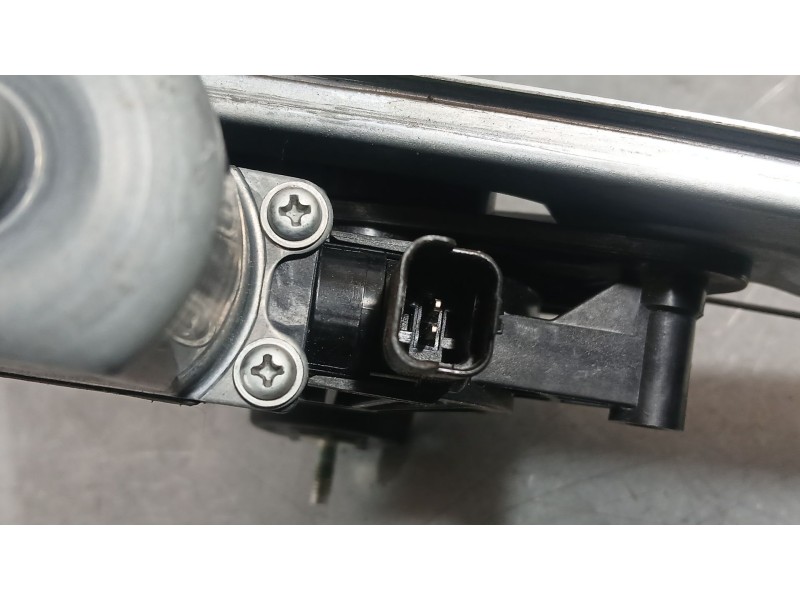 Recambio de elevalunas delantero derecho para dacia sandero iii 1.0 tce 90 referencia OEM IAM 807206015R  