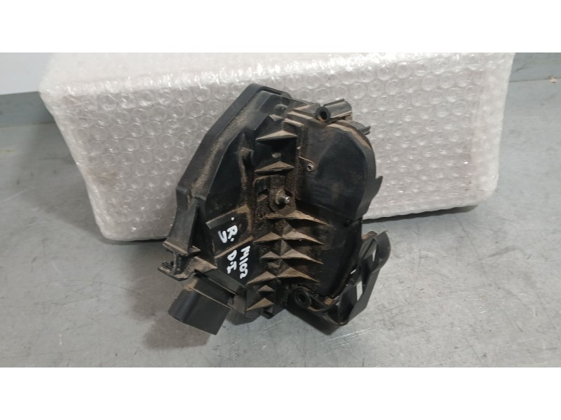 Recambio de cerradura puerta delantera izquierda para ford fiesta (cb1) ambiente referencia OEM IAM 8A6AA21813AD  