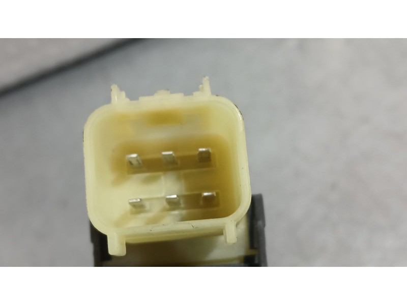 Recambio de motor elevalunas delantero izquierdo para ford fiesta (cb1) ambiente referencia OEM IAM   