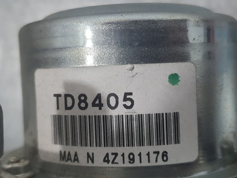 Recambio de abs para nissan leaf (ze0) electric referencia OEM IAM 476604NC0B  