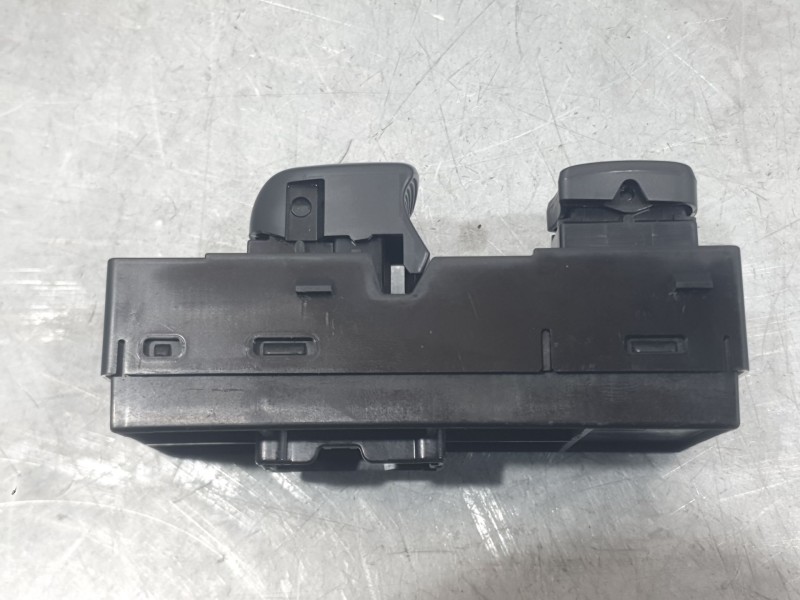 Recambio de mando elevalunas delantero derecho para nissan leaf (ze0) electric referencia OEM IAM 254111KA5A  