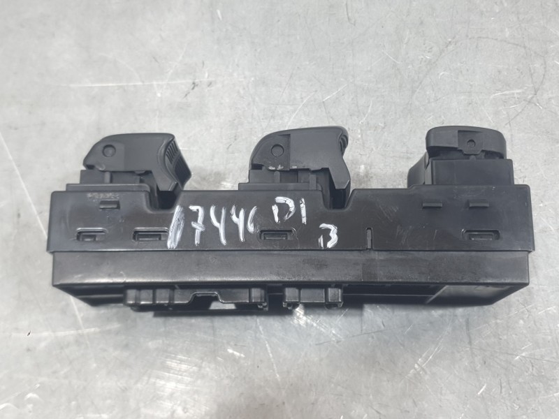 Recambio de mando elevalunas delantero izquierdo para nissan leaf (ze0) electric referencia OEM IAM 254013NA0B  