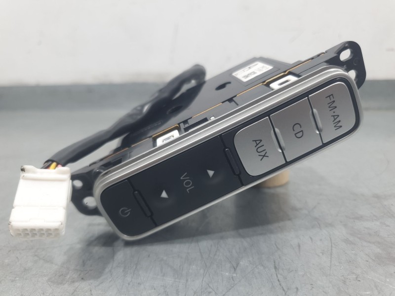 Recambio de mando radio para nissan leaf (ze0) electric referencia OEM IAM 3ND1B210491  