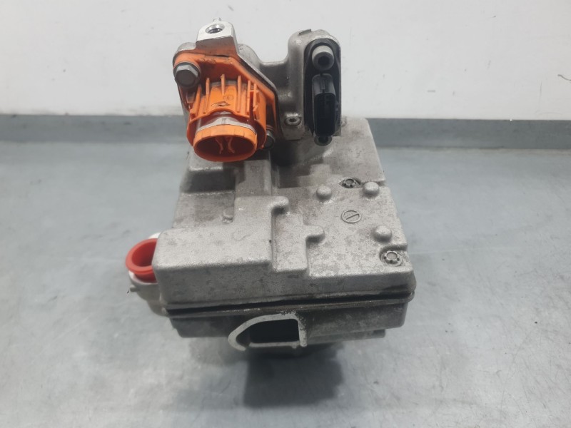 Recambio de compresor aire acondicionado para nissan leaf (ze0) electric referencia OEM IAM 926003NF0A 0422000683 DENSO