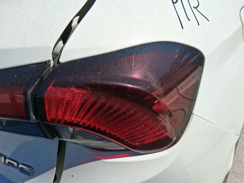 Recambio de piloto trasero derecho exterior para fiat tipo hatchback (356_, 357_) 1.3 d (356hxh1a) referencia OEM IAM 52078932  