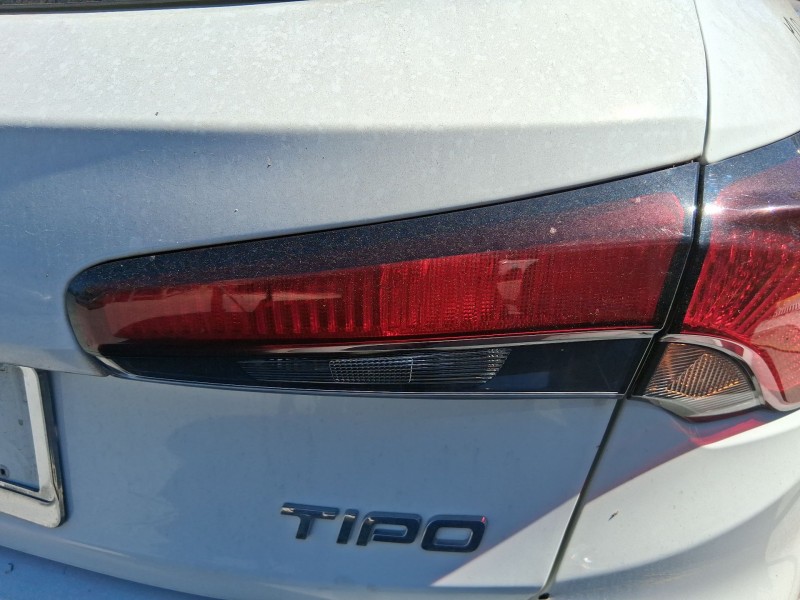 Recambio de piloto trasero derecho interior para fiat tipo hatchback (356_, 357_) 1.3 d (356hxh1a) referencia OEM IAM 52071021  