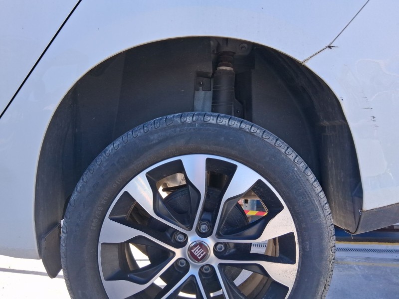 Recambio de plastico pase rueda tras. izq. para fiat tipo hatchback (356_, 357_) 1.3 d (356hxh1a) referencia OEM IAM 52206213  