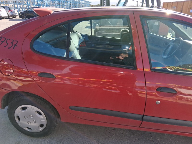 Recambio de puerta trasera derecha para renault megane i (ba0/1_) 1.4 e (ba0e, ba0v) referencia OEM IAM 7751471876  
