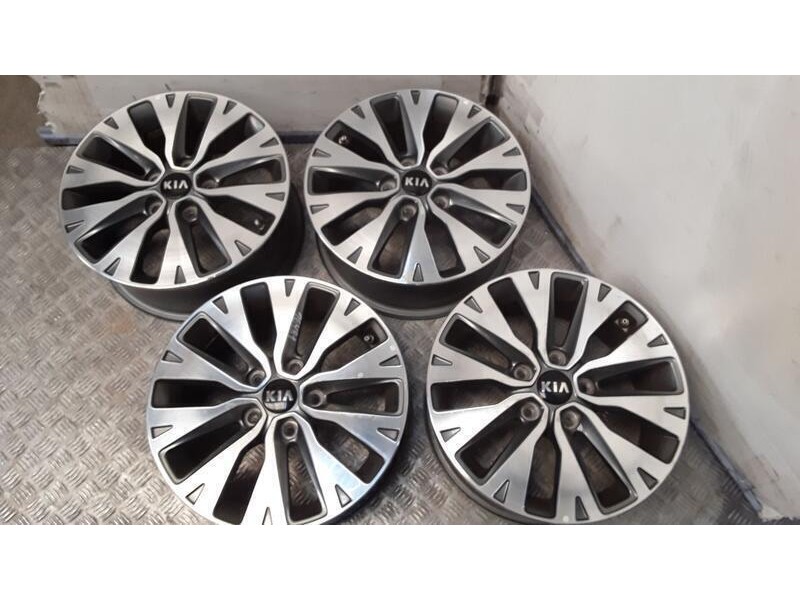 Recambio de juego llantas aluminio para kia cee´d (jd) 1.6 crdi 136 referencia OEM IAM 6.5X16 5 TORN ET50 ALUMINIO ROZADAS