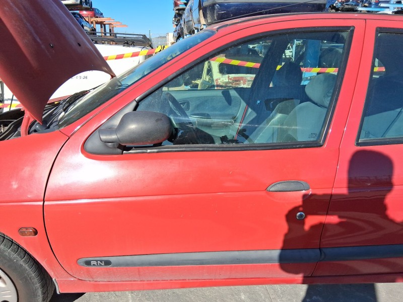 Recambio de puerta delantera izquierda para renault megane i (ba0/1_) 1.4 e (ba0e, ba0v) referencia OEM IAM 7751473046  