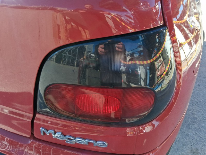 Recambio de piloto trasero derecho para renault megane i (ba0/1_) 1.4 e (ba0e, ba0v) referencia OEM IAM 7701040646  