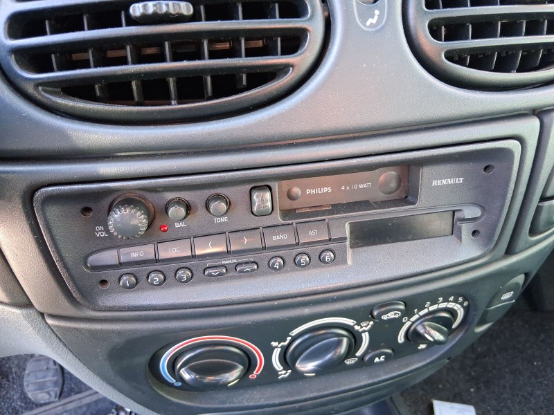Recambio de sistema audio / radiocasset para renault megane i (ba0/1_) 1.4 e (ba0e, ba0v) referencia OEM IAM   