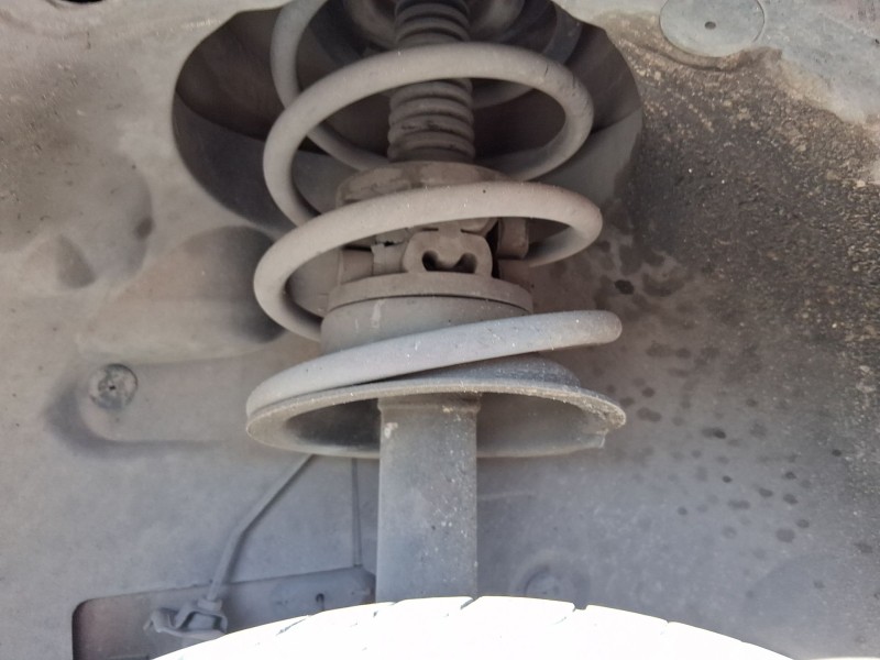 Recambio de amortiguador delantero izquierdo para renault megane i (ba0/1_) 1.4 e (ba0e, ba0v) referencia OEM IAM 543021082R  