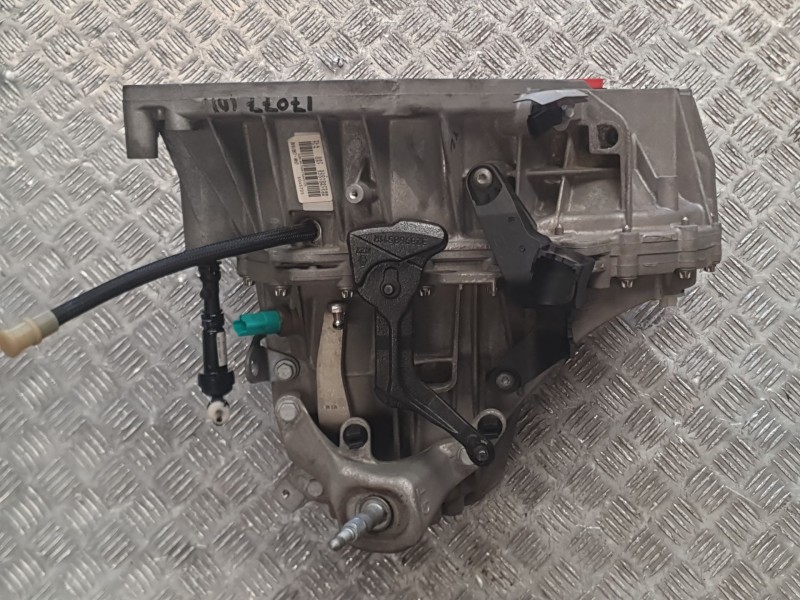 Recambio de caja cambios para renault megane iv hatchback (b9a/m/n_) 1.2 tce 130 (b9mr) referencia OEM IAM TL4087 6 Velocidades 