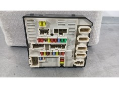 Recambio de caja reles / fusibles para renault megane iii hatchback (bz0/1_, b3_) 1.5 dci referencia OEM IAM 284B60008R  5193393