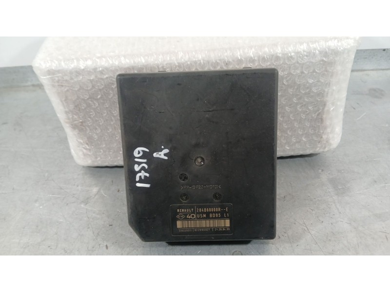 Recambio de caja reles / fusibles para renault megane iii hatchback (bz0/1_, b3_) 1.5 dci referencia OEM IAM 284B60008R  5193393
