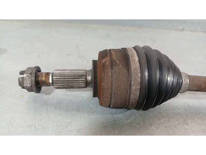 Recambio de transmision delantera izquierda para renault megane iii hatchback (bz0/1_, b3_) 1.5 dci referencia OEM IAM 820084758