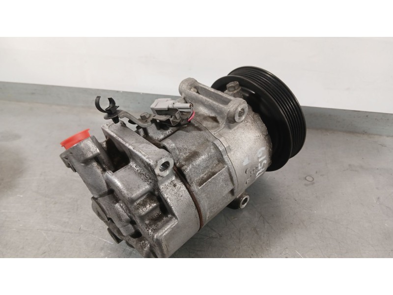 Recambio de compresor aire acondicionado para renault megane iii hatchback (bz0/1_, b3_) 1.5 dci referencia OEM IAM 8200939386A 