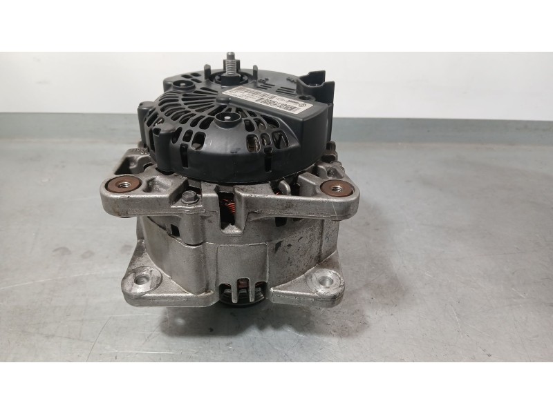 Recambio de alternador para renault megane iii hatchback (bz0/1_, b3_) 1.5 dci referencia OEM IAM 213000595 VALEO TG15C146