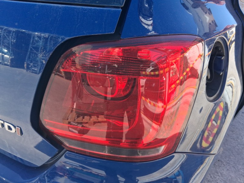 Recambio de piloto trasero derecho para volkswagen polo v (6r1, 6c1) 1.6 tdi referencia OEM IAM 6R0945096AH  