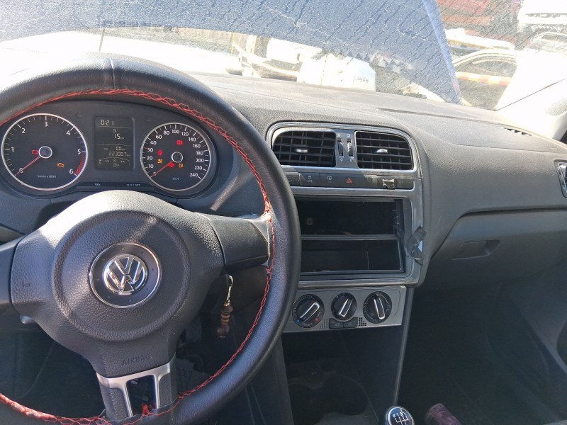 Recambio de kit airbag para volkswagen polo v (6r1, 6c1) 1.6 tdi referencia OEM IAM 5K0880201AE81U C/SALPICADERO Y PRETENSORES 5