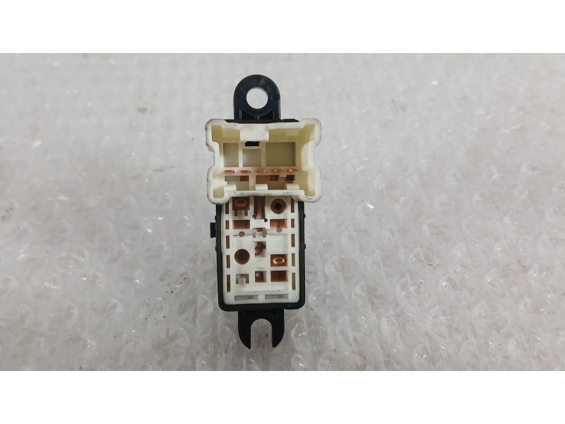 Recambio de mando elevalunas trasero izquierdo para nissan note (e12) 1.5 dci referencia OEM IAM 254111FA0A  