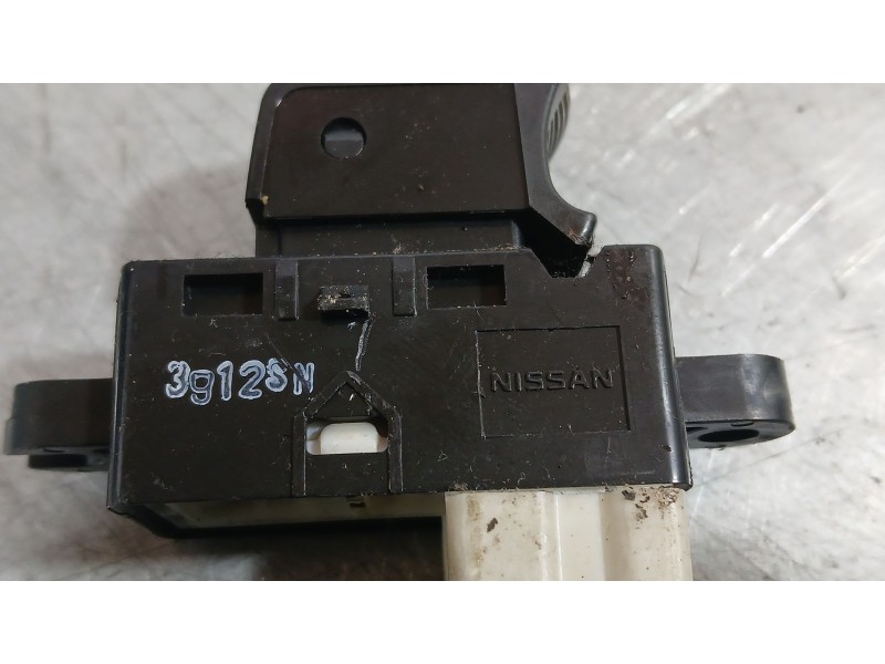 Recambio de mando elevalunas trasero izquierdo para nissan note (e12) 1.5 dci referencia OEM IAM 254111FA0A  