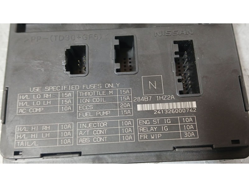 Recambio de caja reles / fusibles para nissan note (e12) 1.5 dci referencia OEM IAM 241326000742  