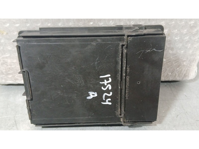 Recambio de caja reles / fusibles para nissan note (e12) 1.5 dci referencia OEM IAM 241326000742  