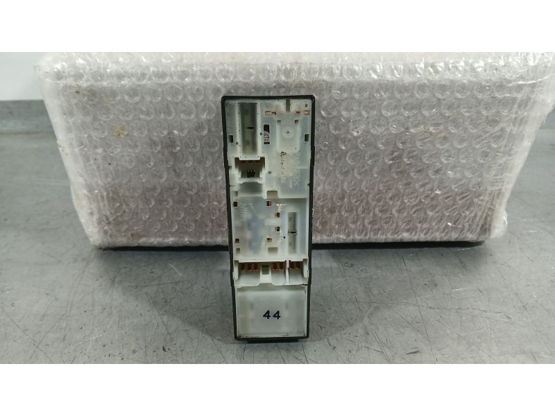 Recambio de mando elevalunas delantero izquierdo para nissan note (e12) 1.5 dci referencia OEM IAM 254013BB0C  