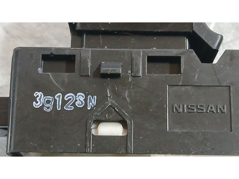Recambio de mando elevalunas trasero derecho para nissan note (e12) 1.5 dci referencia OEM IAM 254111FA0A  