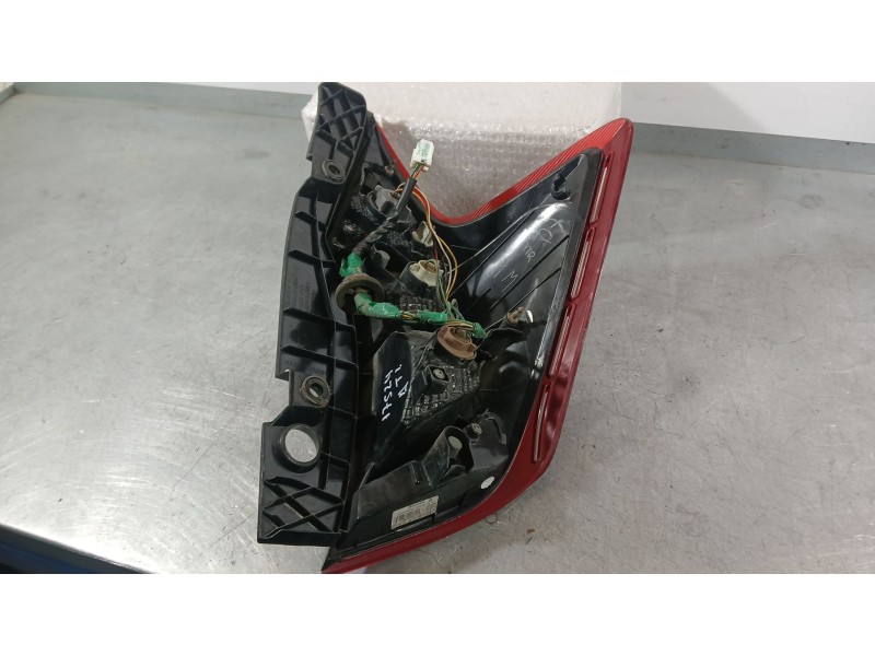 Recambio de piloto trasero izquierdo para nissan note (e12) 1.5 dci referencia OEM IAM 265553VV0A VALEO L90040287