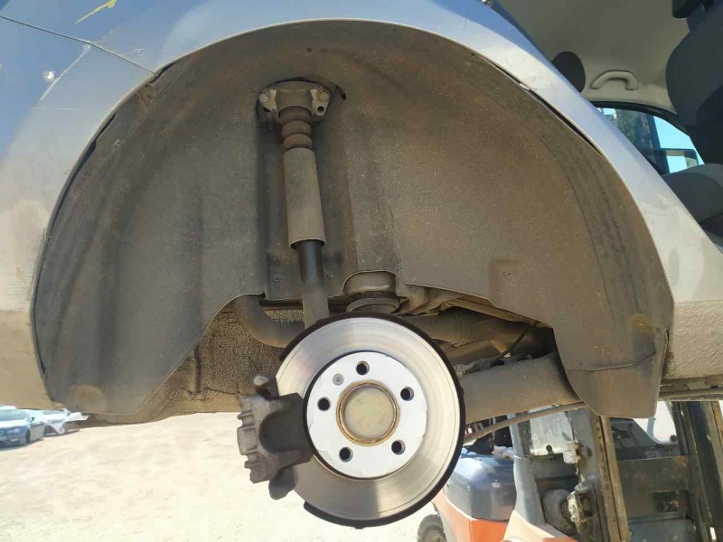 Recambio de plastico pase rueda tras. dch. para skoda fabia ambition referencia OEM IAM 6V6809852  