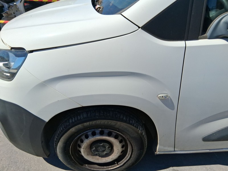 Recambio de aleta delantera izquierda para citroën berlingo furgoneta/monovolumen (k9) 1.6 bluehdi 75 referencia OEM IAM 9816482