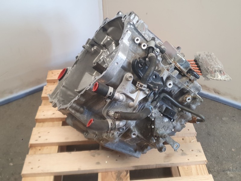 Recambio de caja cambios para toyota corolla ranchera familiar (_e21_) 1.8 hybrid (zwe211) referencia OEM IAM P1010620 1171213 A