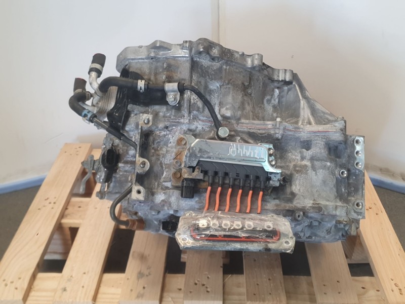 Recambio de caja cambios para toyota corolla ranchera familiar (_e21_) 1.8 hybrid (zwe211) referencia OEM IAM P1010620 1171213 A