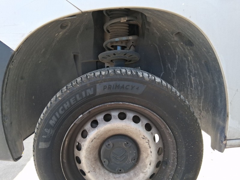 Recambio de plastico pase rueda del. izq. para citroën berlingo furgoneta/monovolumen (k9) 1.6 bluehdi 75 referencia OEM IAM 985