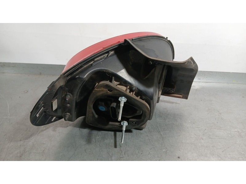 Recambio de piloto trasero derecho para fiat 500l (351_, 352_) 1.4 (199lyb1b) referencia OEM IAM 51883571 SIN LA MOLDURA ROZADO 