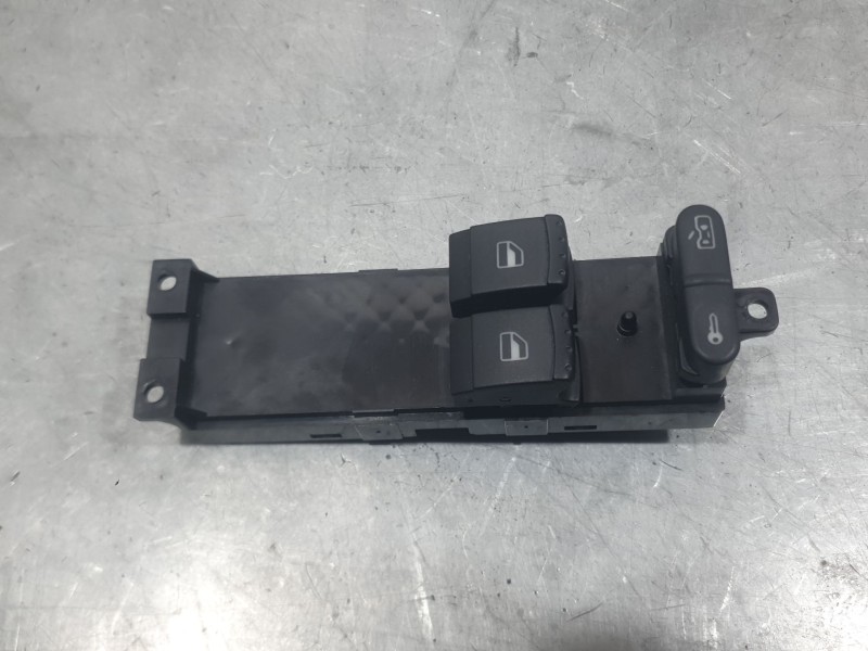 Recambio de mando elevalunas delantero izquierdo para volkswagen golf iv (1j1) 1.9 tdi referencia OEM IAM 1J3959857  