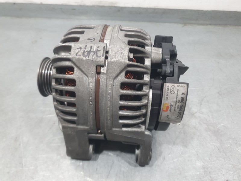 Recambio de alternador para opel vectra c (z02) 2.0 dti 16v (f69) referencia OEM IAM 0986044030 0214525030 BOSCH