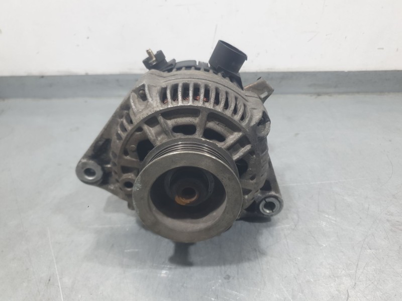 Recambio de alternador para rover 600 i (rh) 620 si referencia OEM IAM 31100P45G04 0123115014 BOSCH