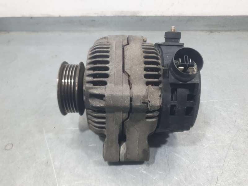 Recambio de alternador para rover 600 i (rh) 620 si referencia OEM IAM 31100P45G04 0123115014 BOSCH