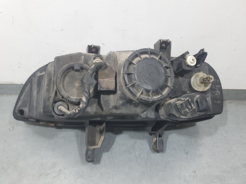 Recambio de faro derecho para rover 600 i (rh) 620 si referencia OEM IAM 23611400  HELLA