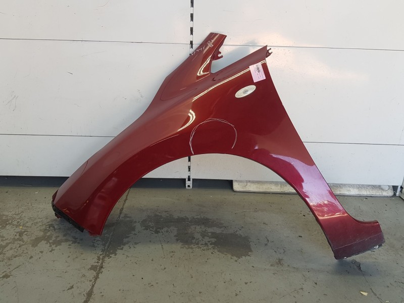 Recambio de aleta delantera izquierda para nissan leaf (ze0) electric referencia OEM IAM F31013NLMA  TOCADA