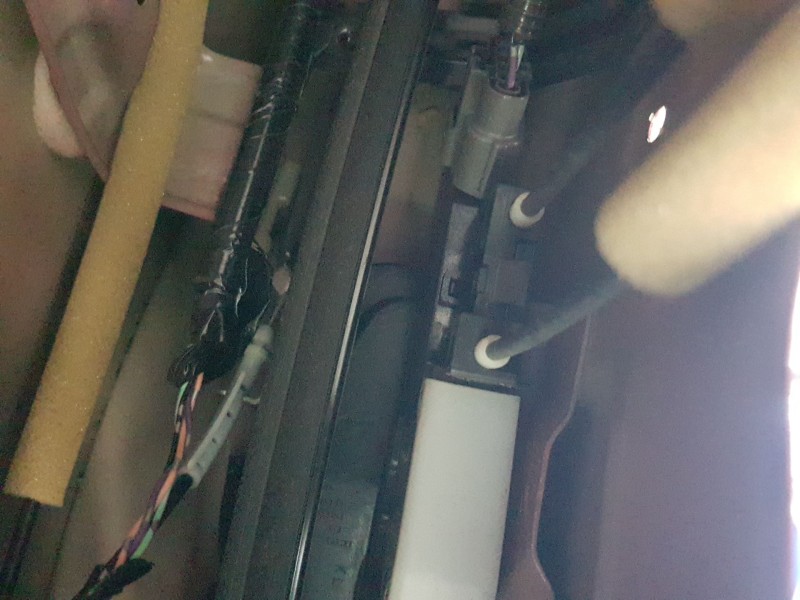 Recambio de cerradura puerta delantera izquierda para nissan leaf (ze0) electric referencia OEM IAM 805013NL7A  