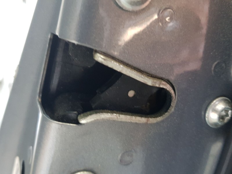 Recambio de cerradura puerta trasera derecha para chevrolet captiva (c100, c140) 2.0 d 4wd referencia OEM IAM 96872812  