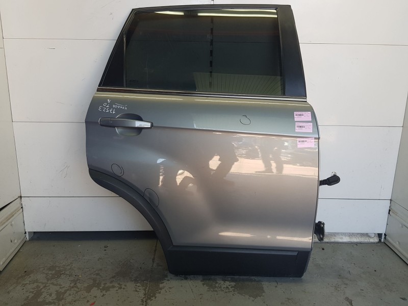 Recambio de puerta trasera derecha para chevrolet captiva (c100, c140) 2.0 d 4wd referencia OEM IAM 94543753  TOCADA