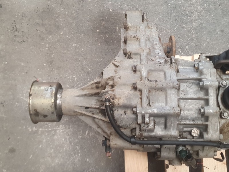 Recambio de caja transfer para nissan terrano ii (r20) 2.7 td 4wd referencia OEM IAM 33107G2340  