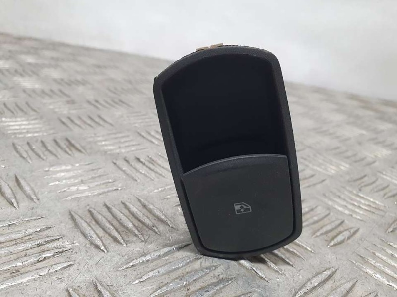 Recambio de mando elevalunas delantero derecho para opel corsa d cosmo referencia OEM IAM 13189333RW 315625731 