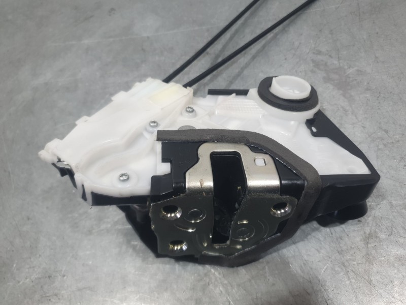 Recambio de cerradura puerta delantera derecha para toyota yaris (_p13_) 1.5 hybrid (nhp130_) referencia OEM IAM U3111130  